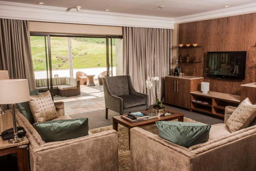 Drakensberg Sun Resort Cathkin Park Exterior foto