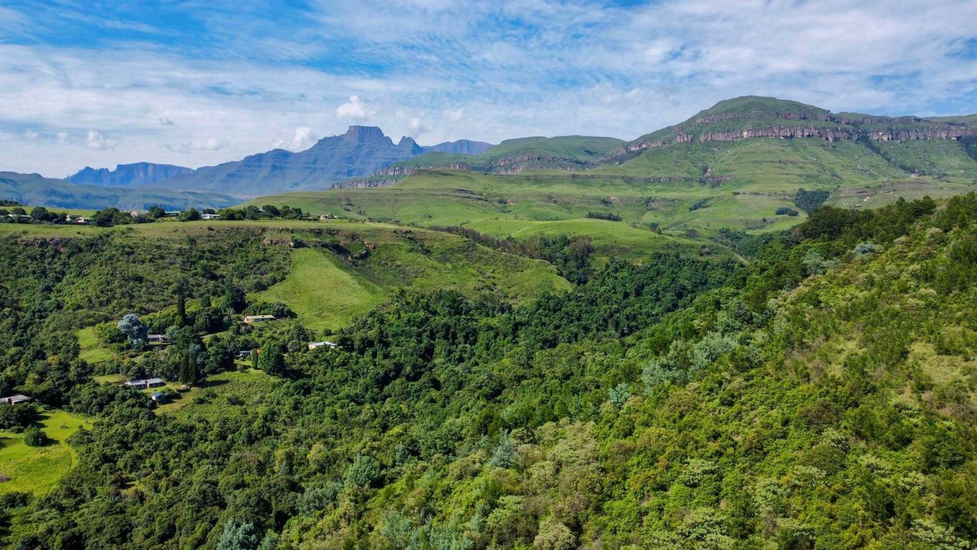 Drakensberg Sun Resort Cathkin Park Exterior foto