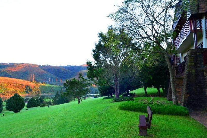 Drakensberg Sun Resort Cathkin Park Exterior foto